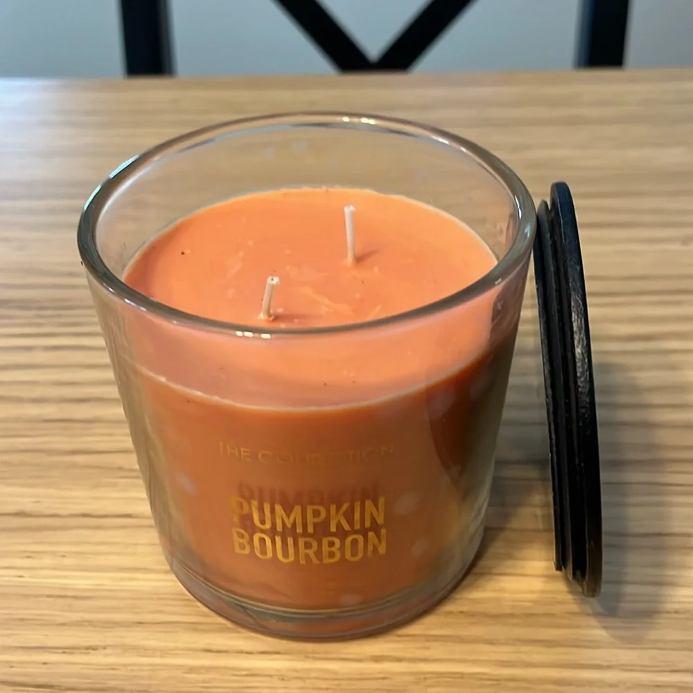 Chesapeake Bay Double Wick Candle. Pumpkin Bourbon.